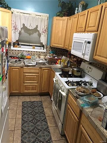 2nd image of 1332 Croes Ave