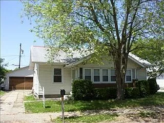 316 Barton Ave photo 1