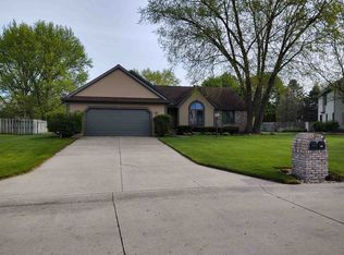 22325 Fireside Dr, Goshen, IN 46528