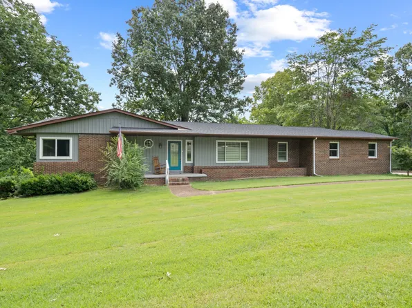 625 Lakeland Dr, Dover, TN 37058