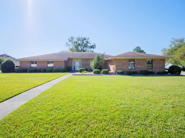 729 Lake Laurie Dr, Valdosta, GA 31605