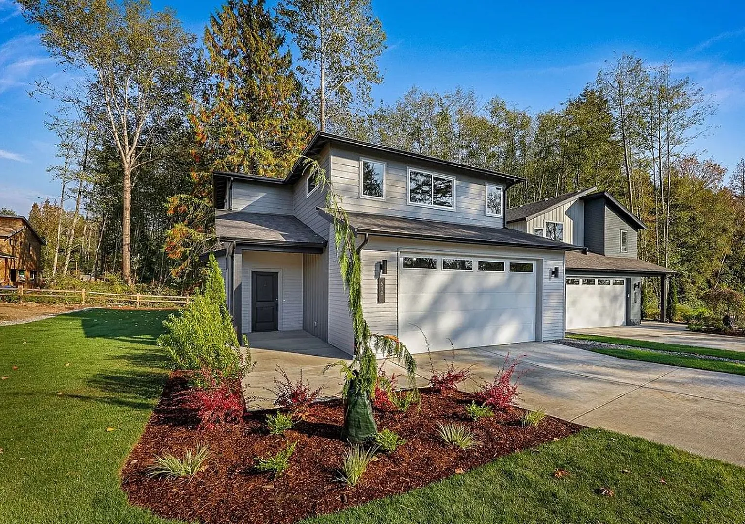Welcome to The Ridge, 3 Bedroom Home! — Photo 1