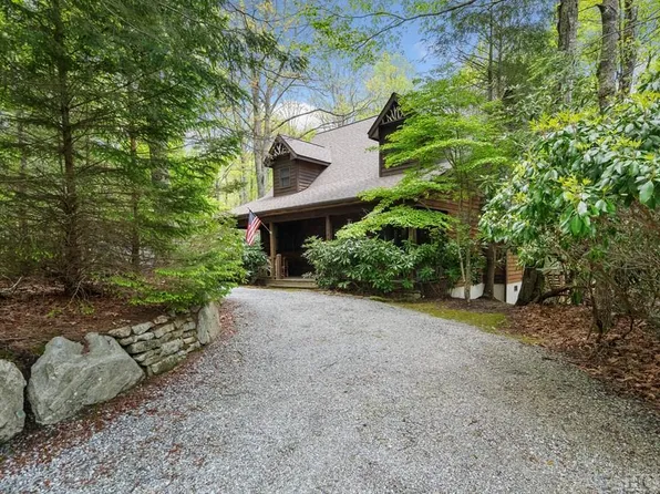 105 Highland Bog Court, Sapphire, NC 28774
