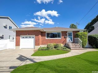 142 S 6th St, Bethpage, NY 11714