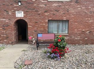 1904 Oliver Dr APT 4, Urbana, IL 61802