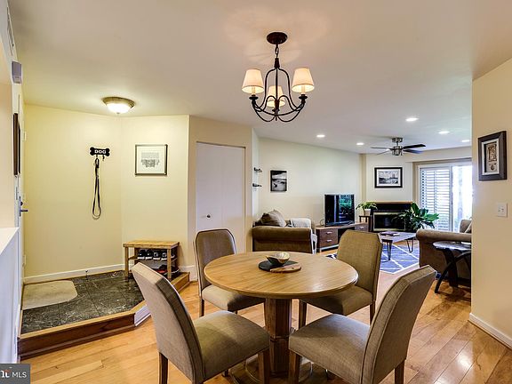 5th image of 2116 Chesapeake Harbour Dr APT T1