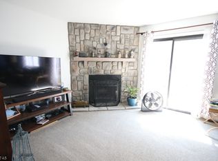 25 Fir Ct, Flemington, NJ 08822
