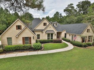 9005 Crighton Crossing Dr, Conroe, TX 77302