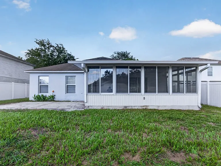 1845 Saga Ct — Photo 31