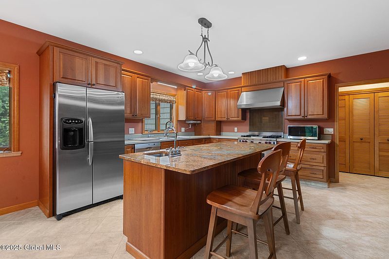 3rd image of 15 Baker Road