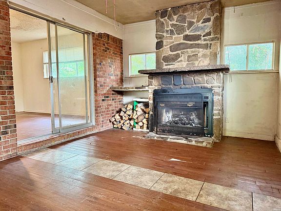 5th image of 612 Trivista Right St