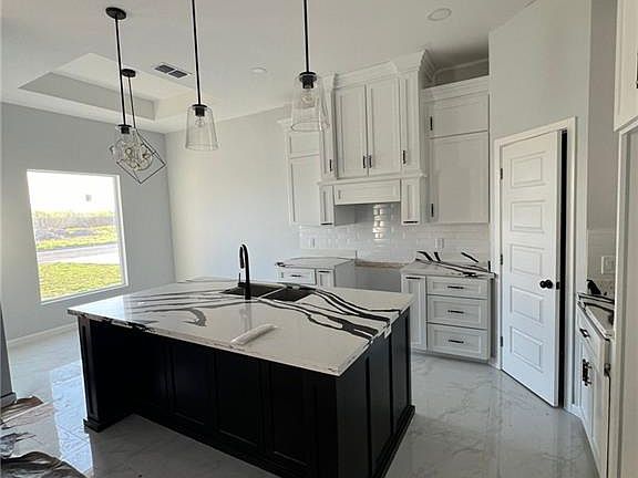 2nd image of 3608 E Diamondhead Ave