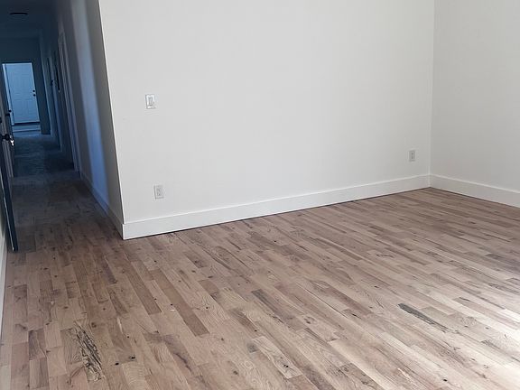 3rd image of 35 Lawrence St Floor 3