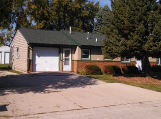 512 Pearl Ln, Fond Du Lac, WI 54937