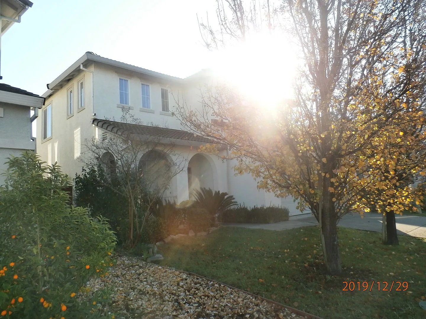 Stunning 4/2.5 Natomas Beauty! (Please Read Entire Ad For Showing)! — Photo 1