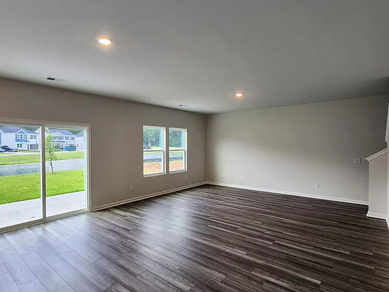 145 Jepson Way — Photo 3