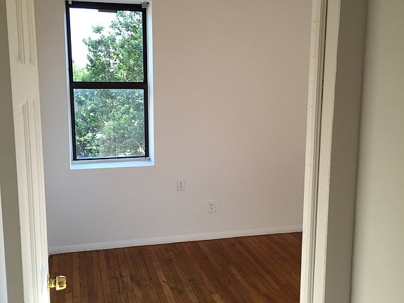 3rd image of 4717 39th St #A5