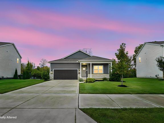 2nd image of 261 Crestview Ct
