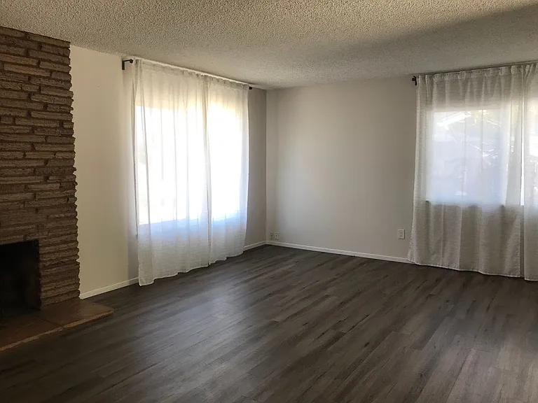 5721 Carnegie St — Photo 10