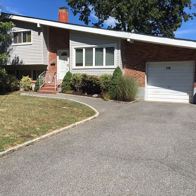 1st image of 219 W 24th St