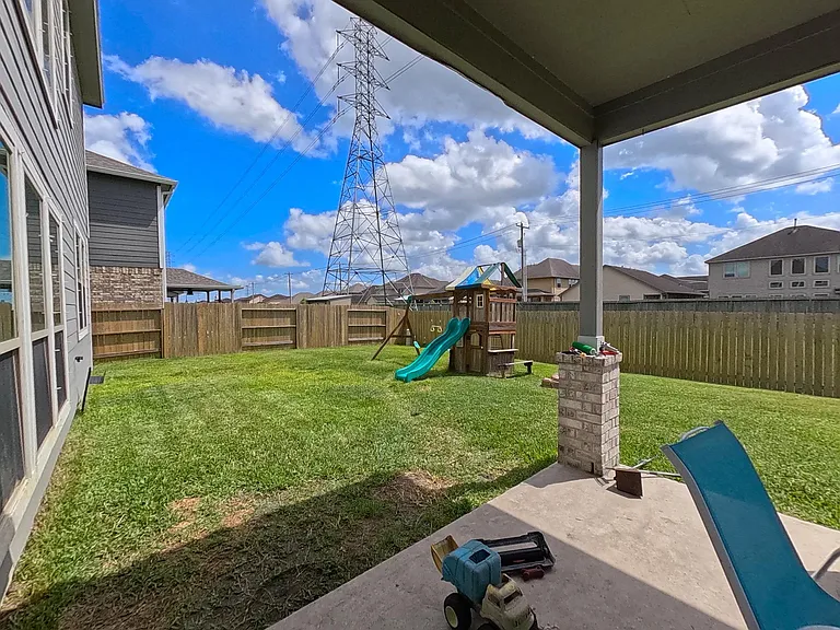 377 Selah Ct — Photo 21