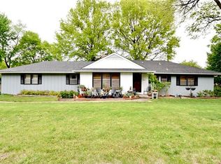 12116 E Markham Rd, Independence, MO 64052
