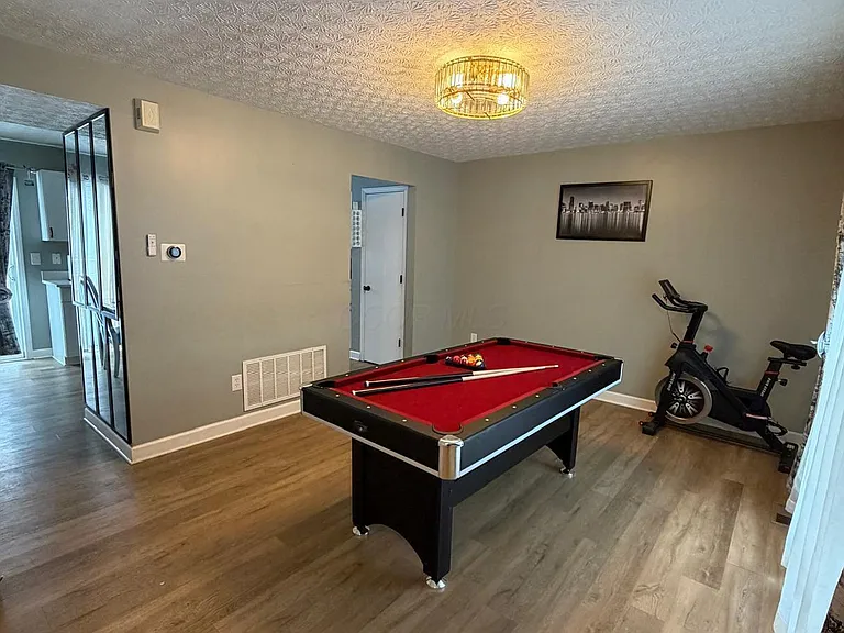 8305 Crete Ln — Photo 9