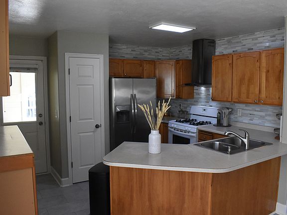 5th image of 5868 S Stone Flower Way