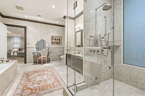 Rented by Compass | media 49