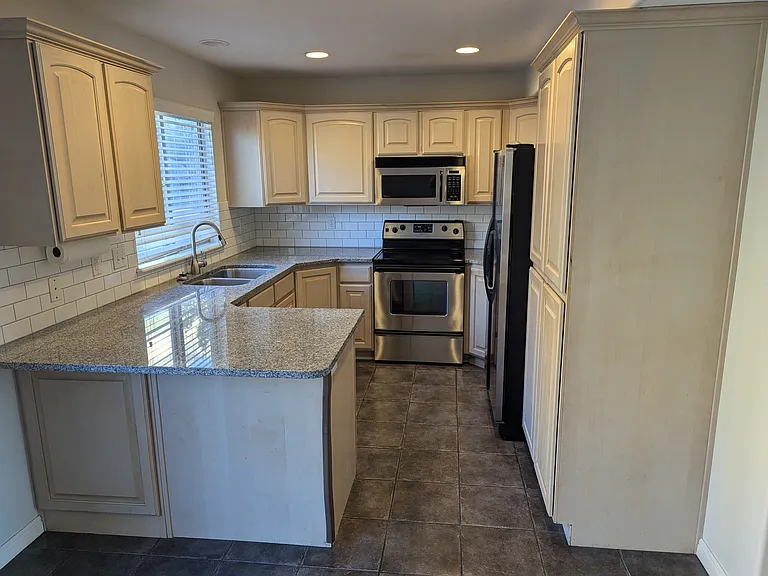 10576 N Sage Vista Ln — Photo 11