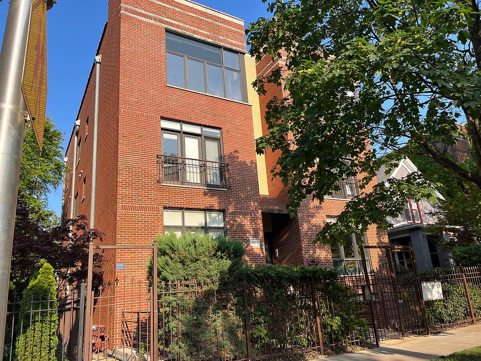 1st image of 6623 N Greenview Ave APT 3N