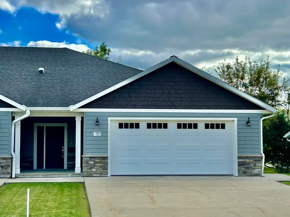 409 Mound St #2, Decorah, IA 52101