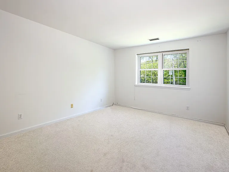 599 Midland Ave #2-5 — Photo 19
