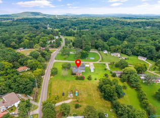 1776 Nick Davis Rd, Harvest, AL 35749