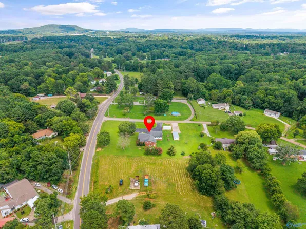 1776 Nick Davis Rd, Harvest, AL 35749