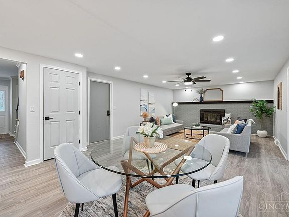 3rd image of 7465 Wallingford Dr