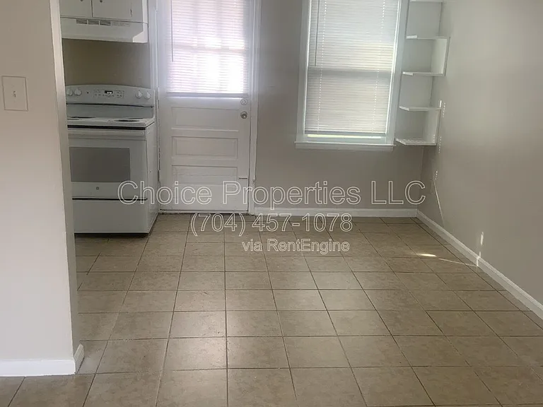 5804 Cedars East Ct #7 — Photo 12