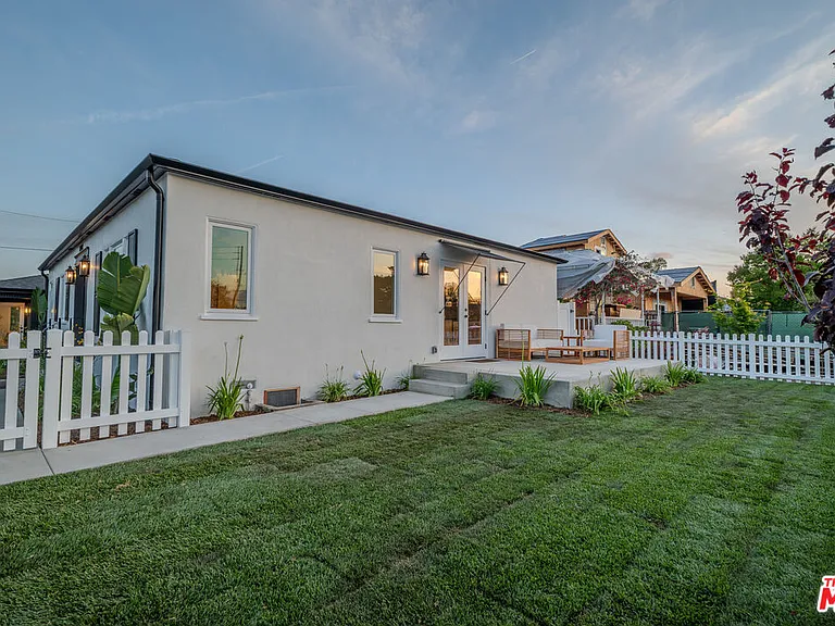 1141 N Lima St — Photo 2