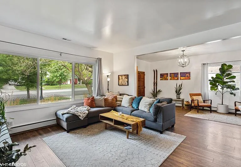 2571 Van Buren Ave — Photo 7