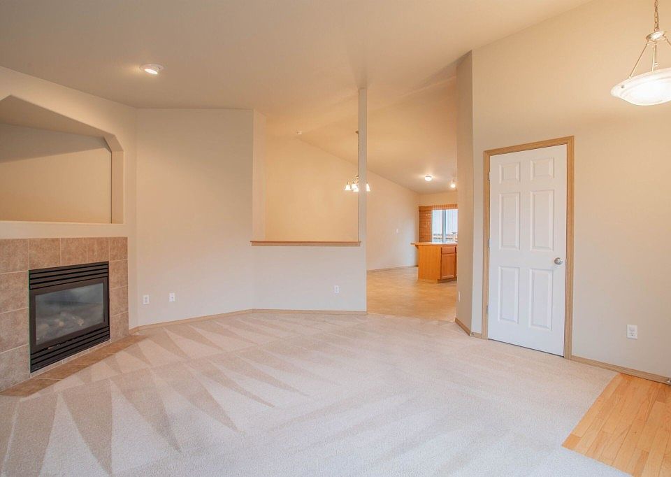 1st image of 157 177th St E