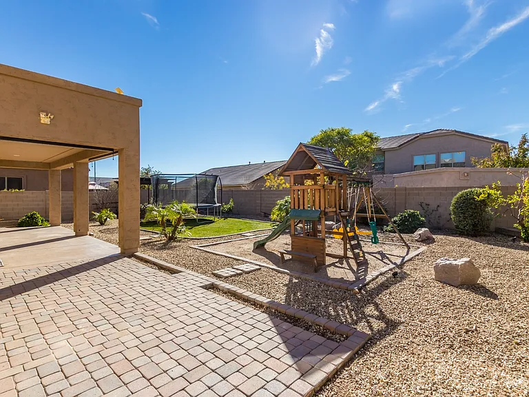 5733 W Plum Rd — Photo 35