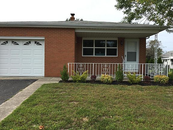 3rd image of 128 Liberta Dr
