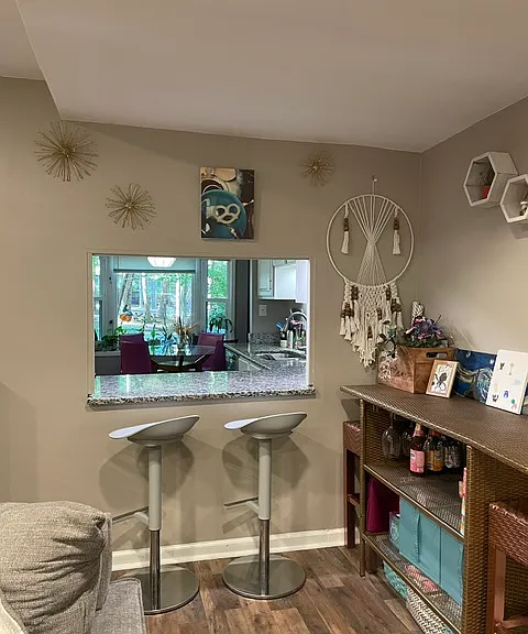 402 Forest Ct — Photo 7