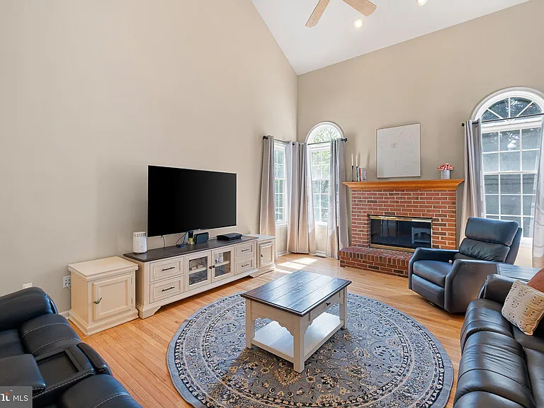 6 Hannah Dr — Photo 9