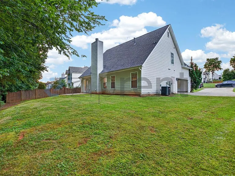 4584 Garden City Dr — Photo 6