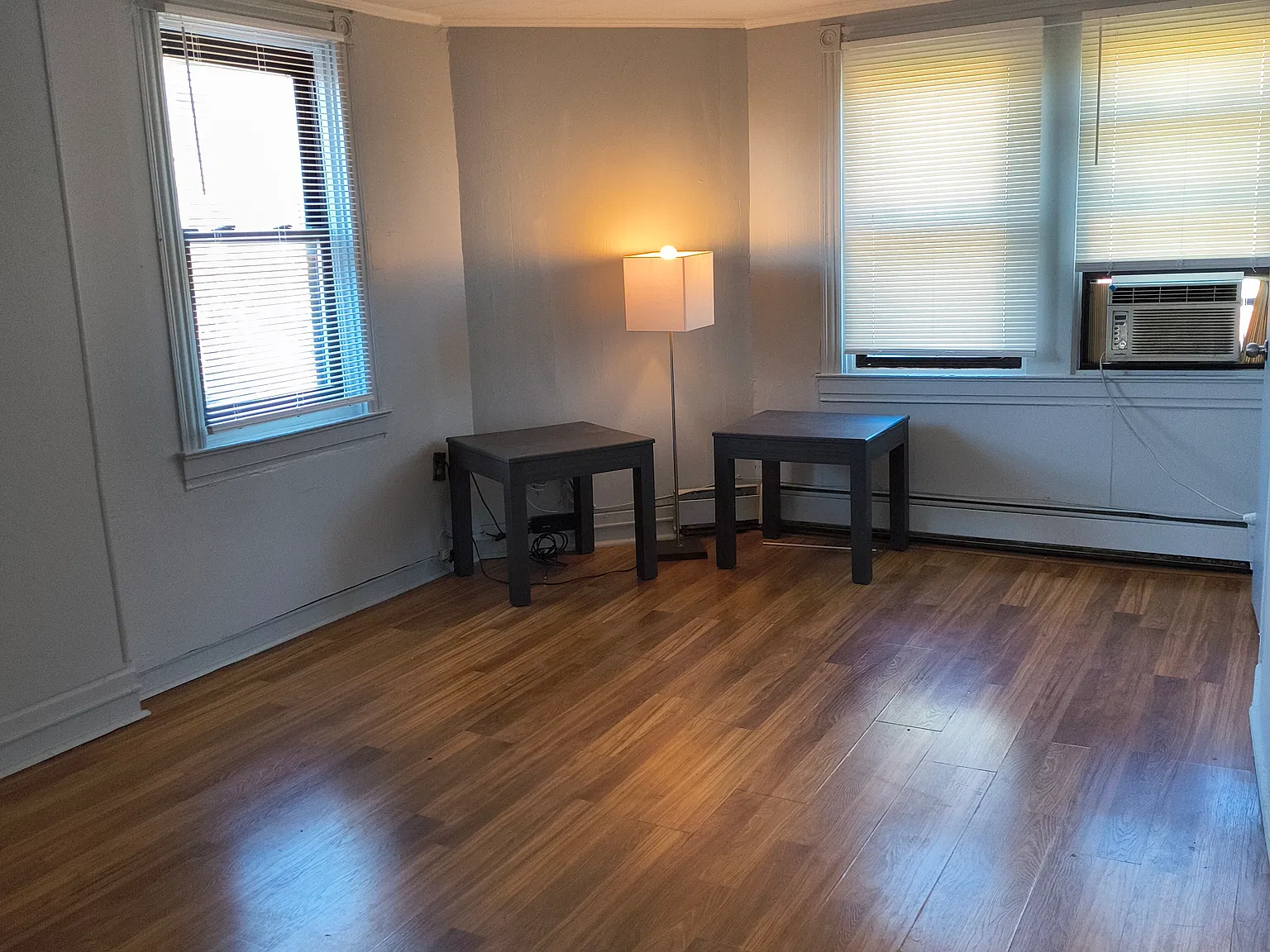 400 S Aiken Ave — Photo 1