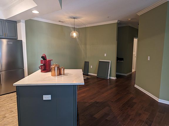 5th image of 380 Marshland Rd APT J21