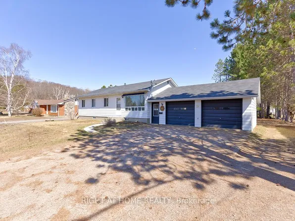 28 Jackpine St, Madawaska Valley, ON K0J 1B0