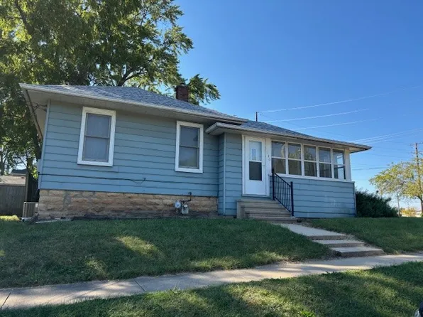 616 Vine St, Morris, IL 60450