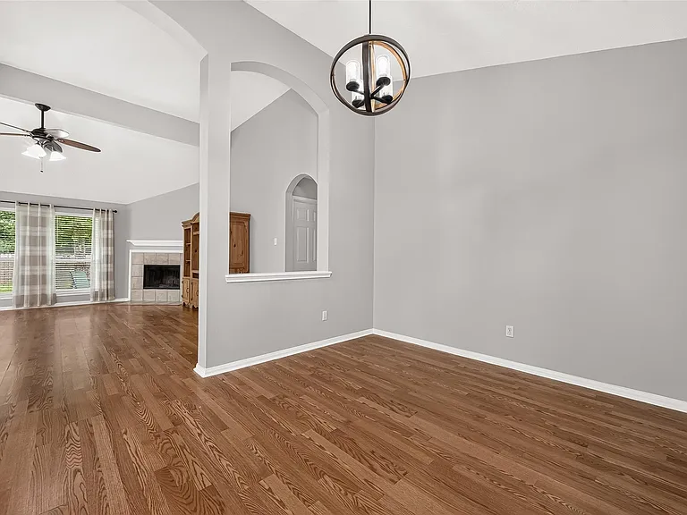 1810 Ashton Village Dr — Photo 10